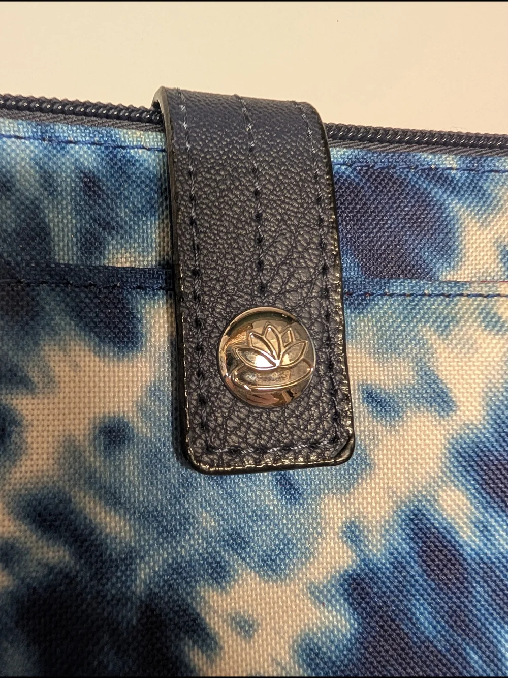 Lily Bloom Tie-Dye Blue Convertible Wallet Clutch Snap Closure Pink Interior